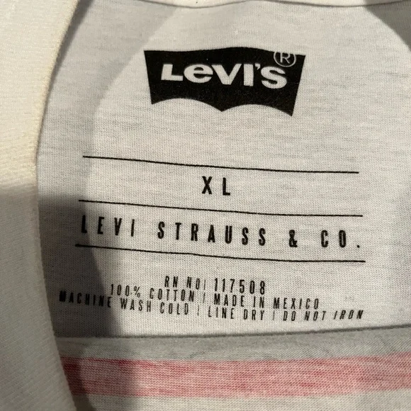 Levi Strauss and Co Short Sleeve Shirt Size XL - Picture 3 of 3